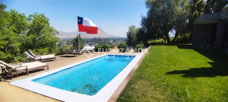 Espectacular casa 5d 5b - 240 m2 Chicureo, Cerro La Pava