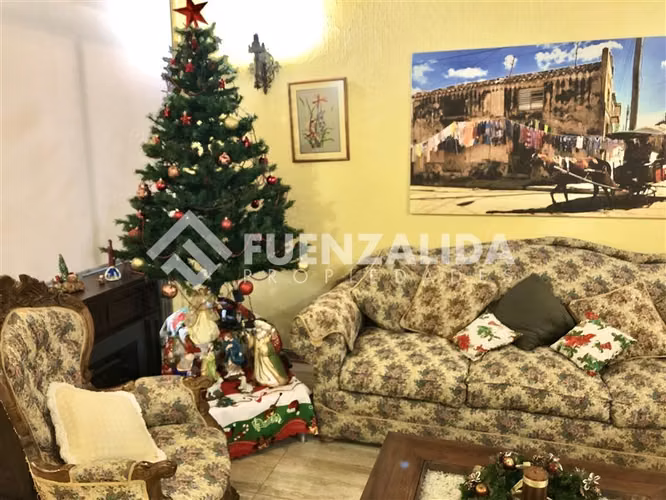Gran Casa en venta de 5D-3B en Santiago