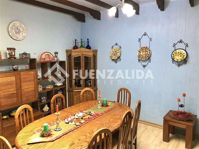 Gran Casa en venta de 5D-3B en Santiago
