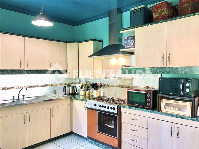 Gran Casa en venta de 5D-3B en Santiago