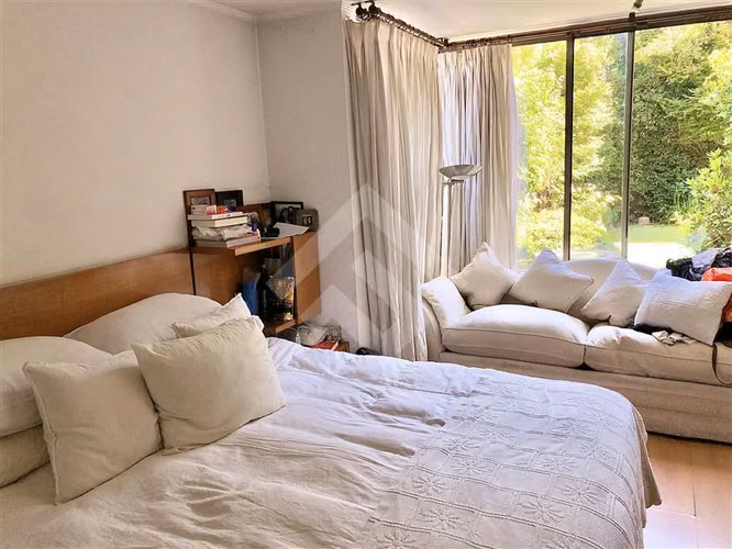 Espectacular Casa Familiar en Venta 6D 5B en Las Condes
