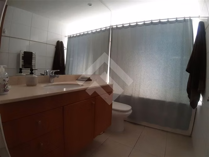 Departamento en venta de 4 dorm. en Las Condes