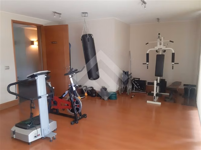 Departamento en venta de 4 dorm. en Las Condes