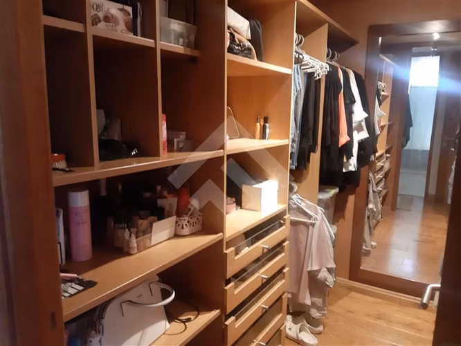 Departamento en venta de 4 dorm. en Las Condes