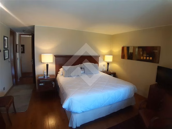 Departamento en venta de 4 dorm. en Las Condes