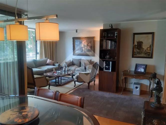 Departamento en venta de 4 dorm. en Las Condes