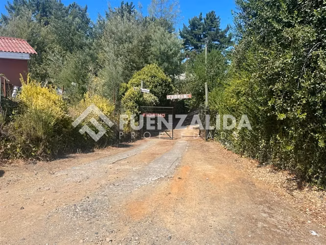 Venta de Parcela en Quillon, con 2 cabañas y 16 mt.de playa