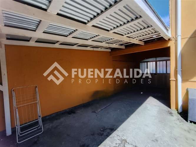 Venta Casa Coronel 3 D 1 B, cercana a Centro comercial.
