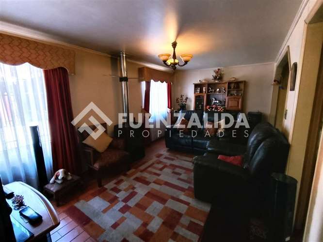 Venta Casa Coronel 3 D 1 B, cercana a Centro comercial.