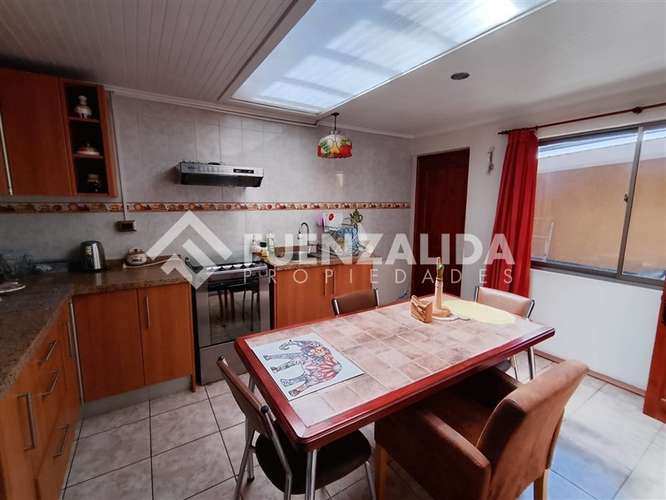 Venta Casa Coronel 3 D 1 B, cercana a Centro comercial.