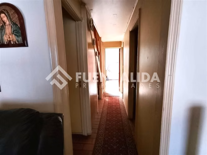 Venta Casa Coronel 3 D 1 B, cercana a Centro comercial.