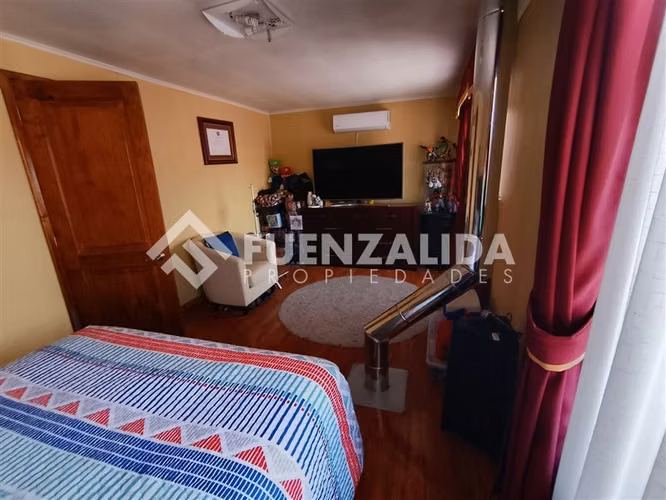 Venta Casa Coronel 3 D 1 B, cercana a Centro comercial.