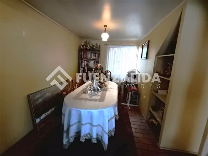 Venta Casa Coronel 3 D 1 B, cercana a Centro comercial.
