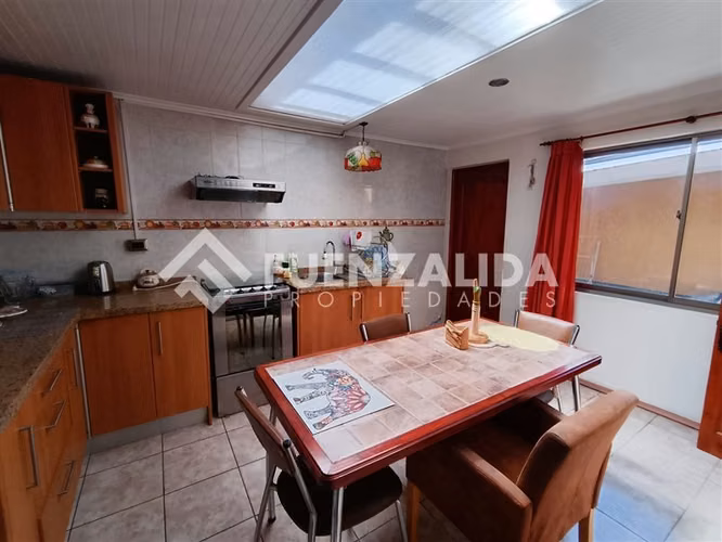 Venta Casa Coronel 3 D 1 B, cercana a Centro comercial.