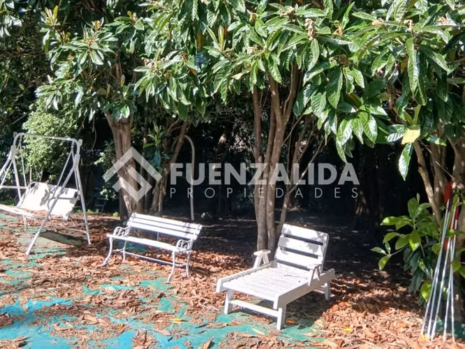 Venta parcela en Quillón con Piscina y Jardín formado