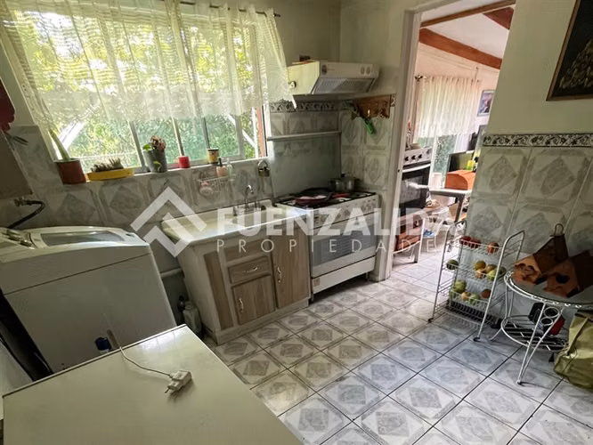 Venta parcela en Quillón con Piscina y Jardín formado