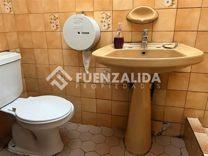 Se Arrienda Local Comercial frente Plaza de Armas Concepción