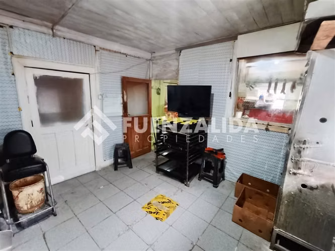 Venta Casa + 2 Cabañas + Local Comercial y Panadería en Tomé