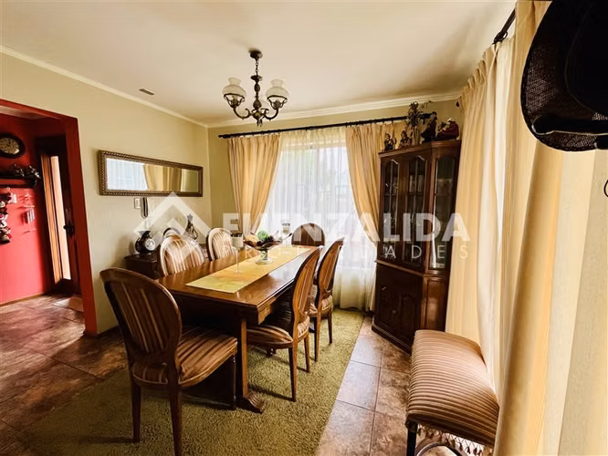 Casa en venta 180 m2 + Cabaña 43 m2 en Quillón