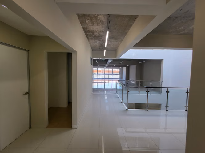 EXCELENTE OFICINA EN PLENO 21 MAYO