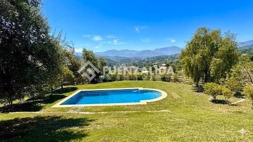 Casa en venta de 9 dorm. en Curacaví