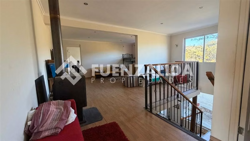 Casa en venta de 9 dorm. en Curacaví