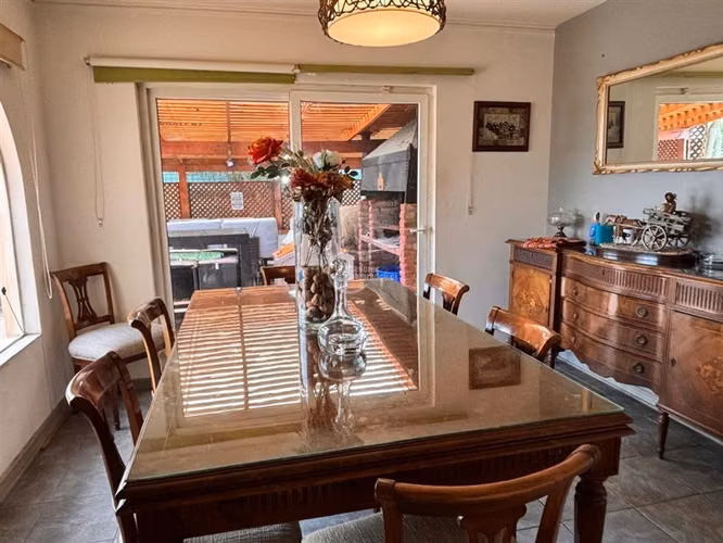 Casa en venta de 4 dorm. en Concón con jardín piscina ,2 Est - Imagen 7