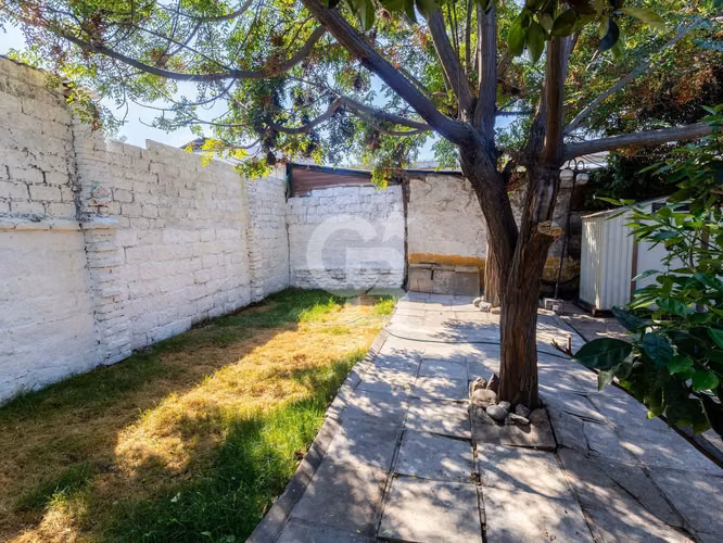 Casa en venta 3D/1B con gran terreno | Quinta Normal