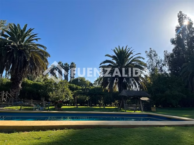 Parcela vendo 5D 4B piscina terraza Condominio Talagante