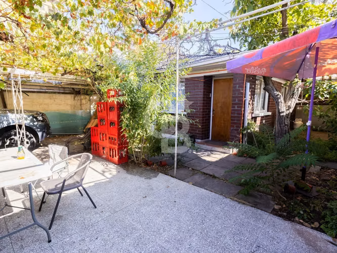 Gran Casa con Potencial para Uso Mixto | Providencia