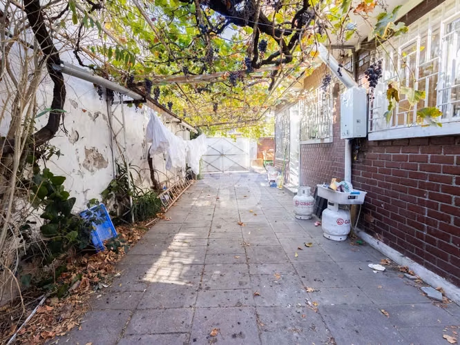 Gran Casa con Potencial para Uso Mixto | Providencia