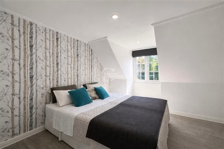 Casa en venta en Lo Barnechea. Colegio Huinganal y otros.