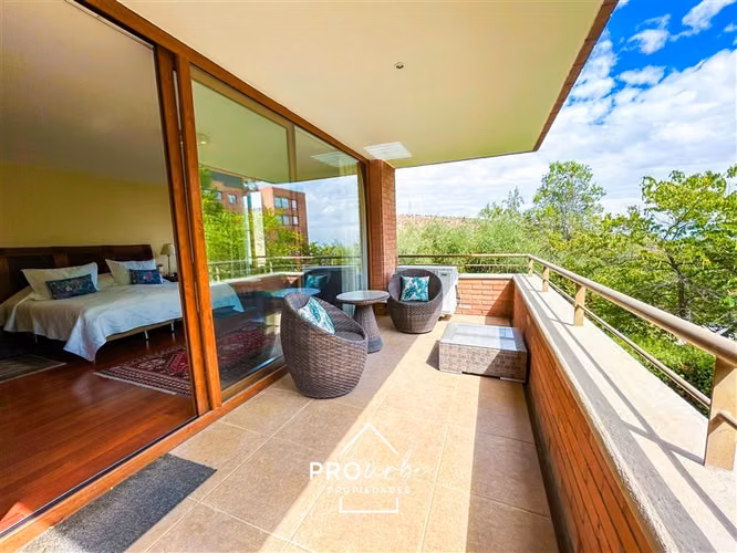Departamento en venta 6 dorm 2 suite, servicio en Las Condes