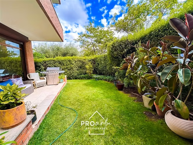 Departamento en venta 6 dorm 2 suite, servicio en Las Condes