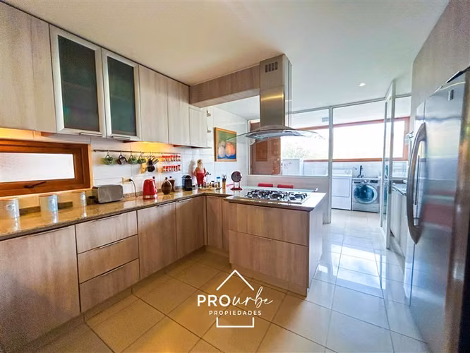 Departamento en venta 6 dorm 2 suite, servicio en Las Condes