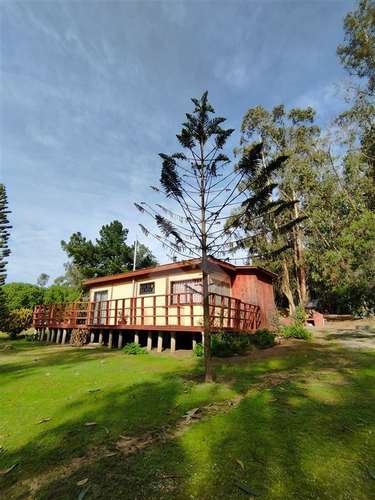 Casa en venta de 5 dorm. en Algarrobo