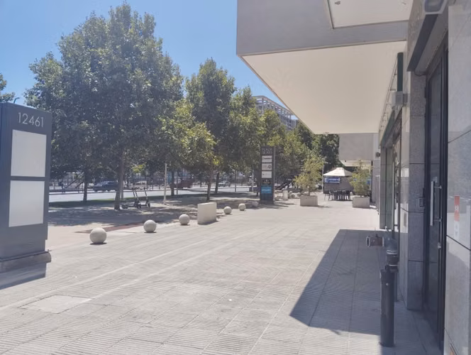 Local AVENIDA LAS CONDES ALTURA 12000 MIL - Imagen 13
