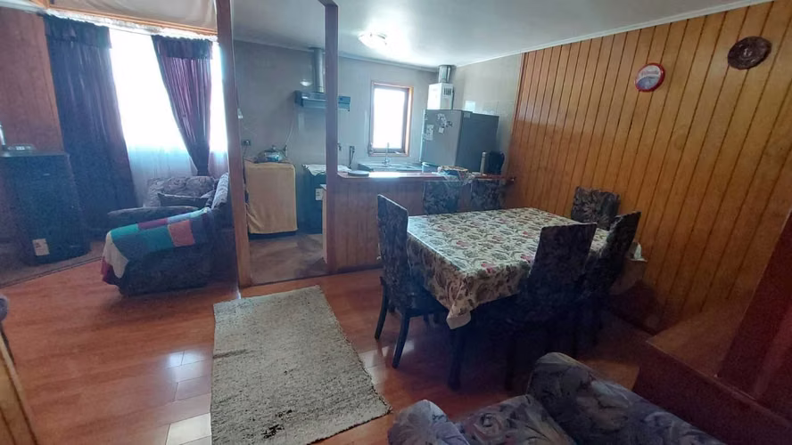 Propiedad 2 Locales y Depto en 2°Piso - Aysen (155246)