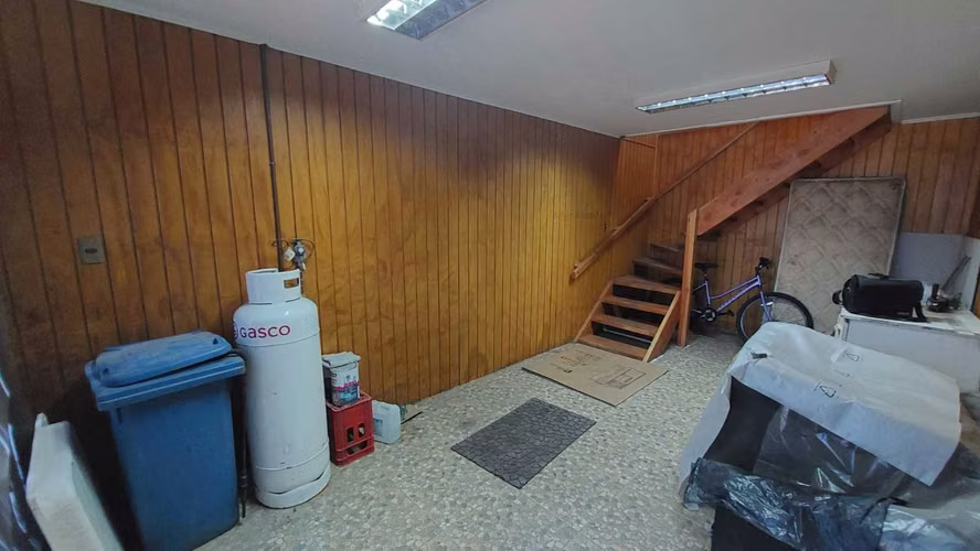 Propiedad 2 Locales y Depto en 2°Piso - Aysen (155246)