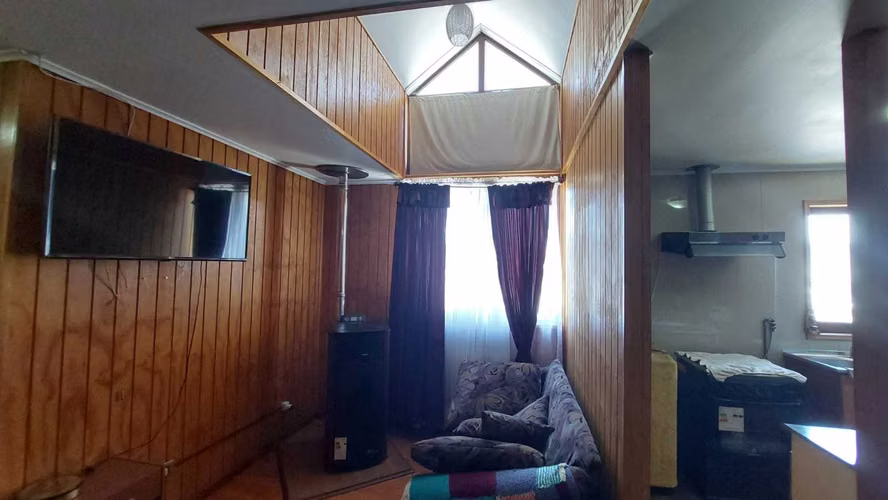 Propiedad 2 Locales y Depto en 2°Piso - Aysen (155246)