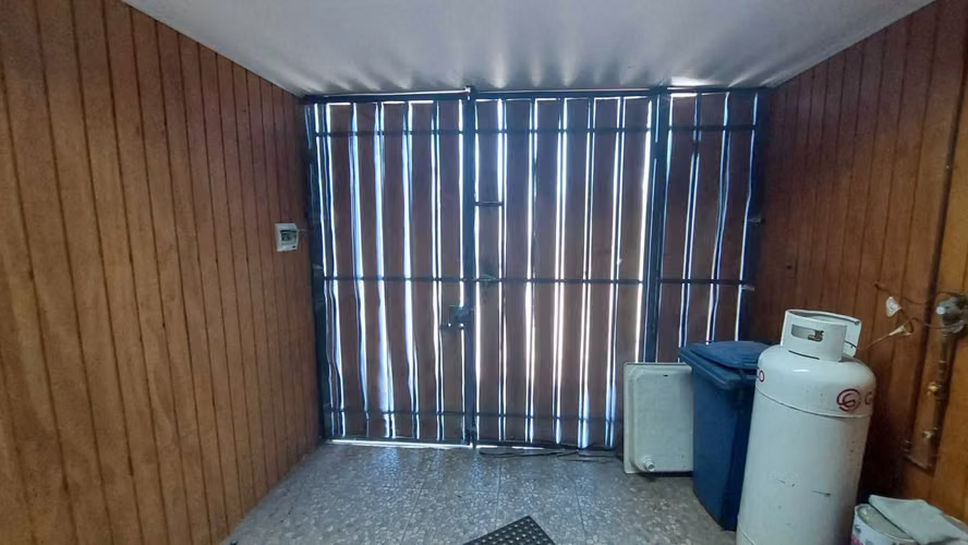 Propiedad 2 Locales y Depto en 2°Piso - Aysen (155246)