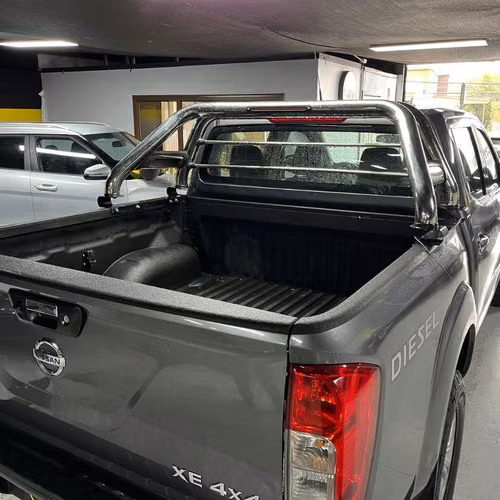 NISSAN NP300 4x4