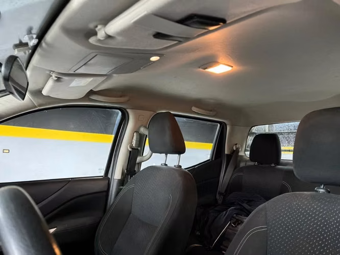 NISSAN NP300 4x4