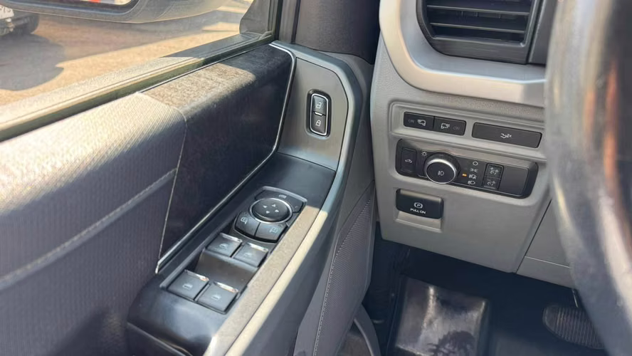 Ford F-150  XLT 4X4 5.0 AUT (2023)