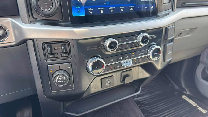 Ford F-150  XLT 4X4 5.0 AUT (2023)