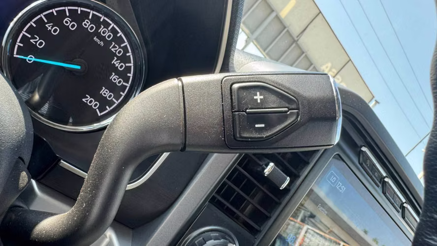 Ford F-150  XLT 4X4 5.0 AUT (2023)