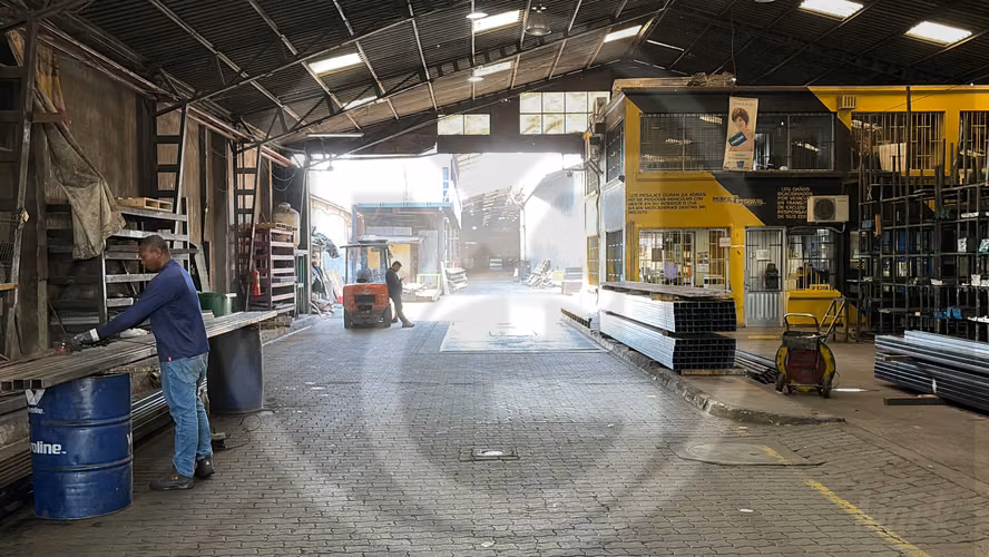 Se arrienda en san Joaquín 3800m2  (154367)