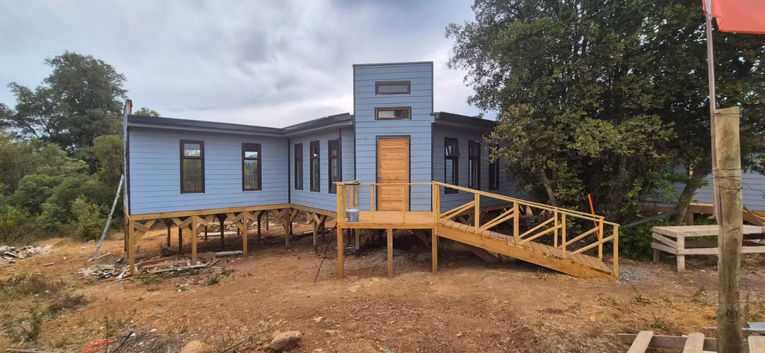 Se Vende Parcela con Casa Nueva – Sector Mariposas, San Clemente