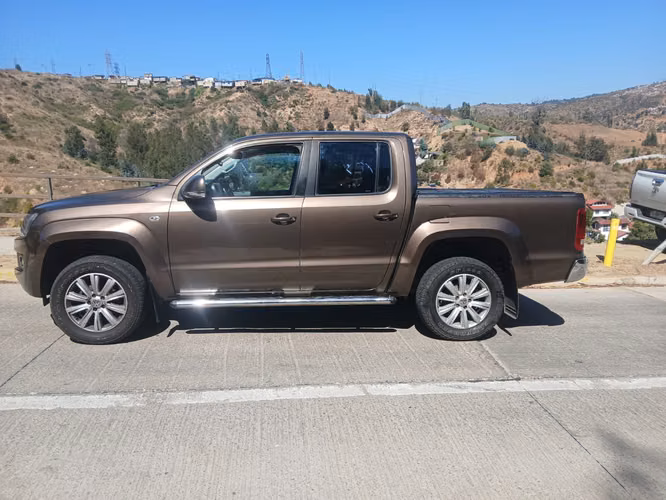 VOLKSWAGEN AMAROK HIGHLINE AT 2.0 TDI 4X4