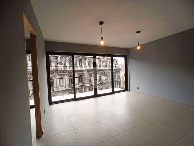 Depto. Renovado Corazón de Valparaíso | 3 Dorm + 2 Baños